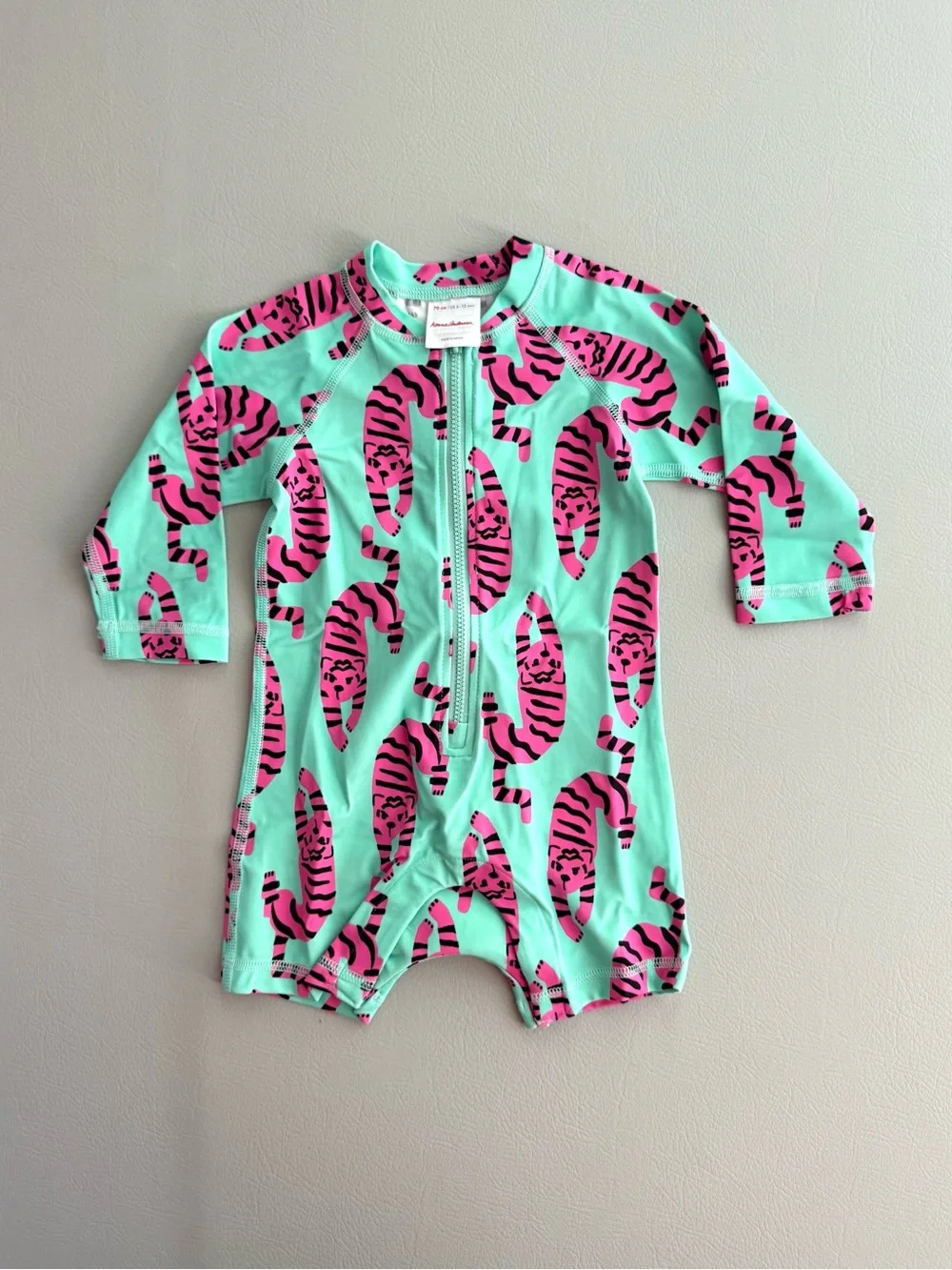 Hanna Andersson Tiger on Green Baby Rashguard Swimsuit size 6-12M - New